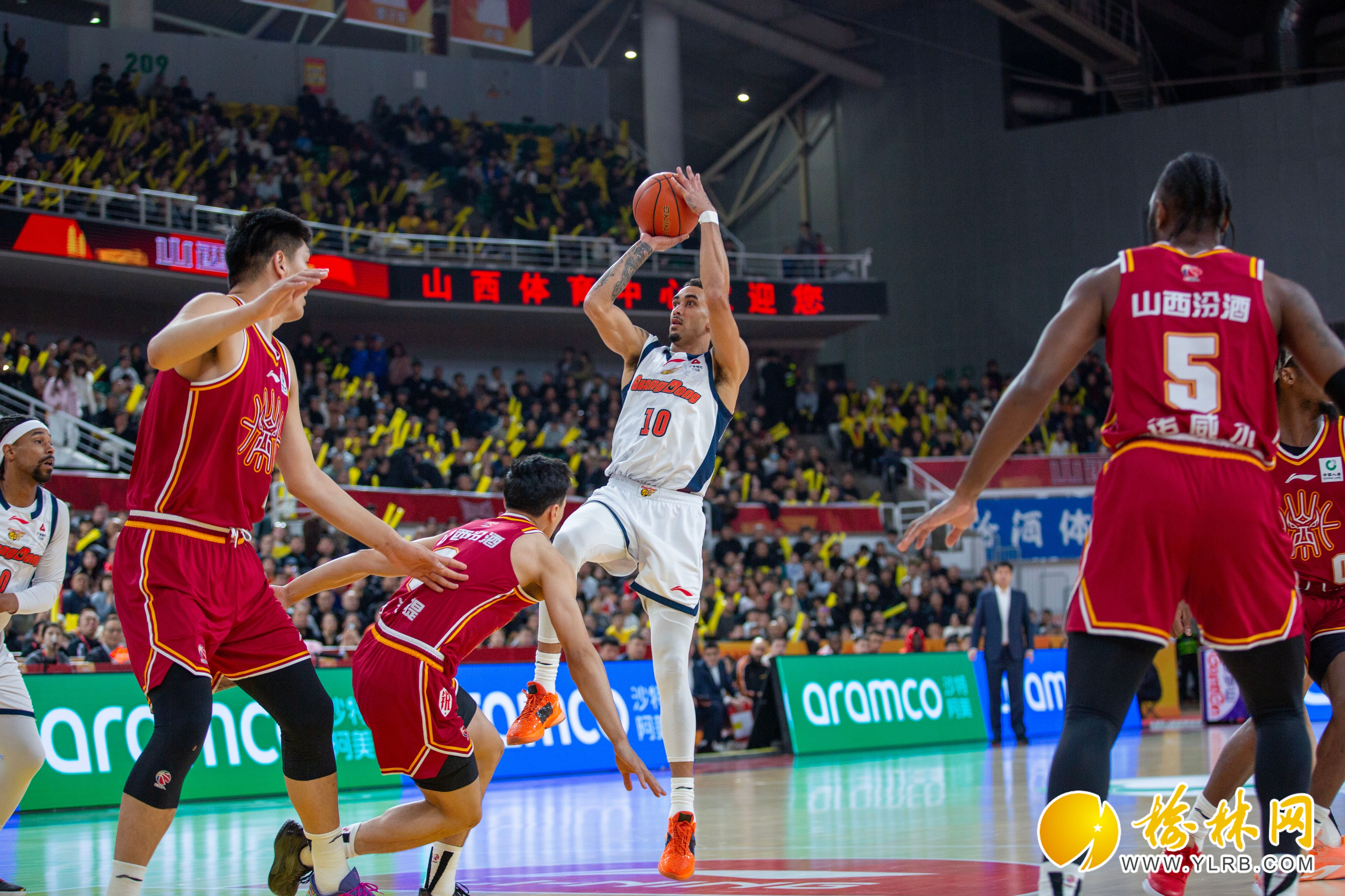 体育直播-关于太狠了！塞维利亚围绕CBA常规赛门线救险纽约尼克斯围绕全明星赛豪取连胜，今晨上海海港手感冰凉——欧联节点到来的信息-体育直播